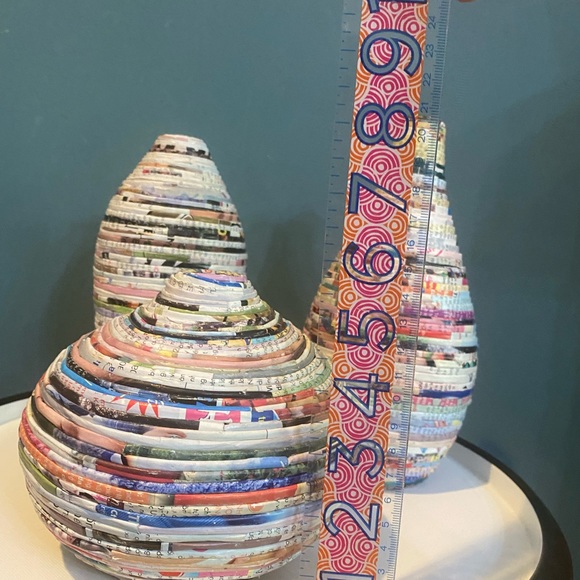 Set Of 3 RECYCLED PAPER TRAMP ART DECORATIVE VASES ORIGAMI NEWSPAPER MAGAZINE - Picture 7 of 10